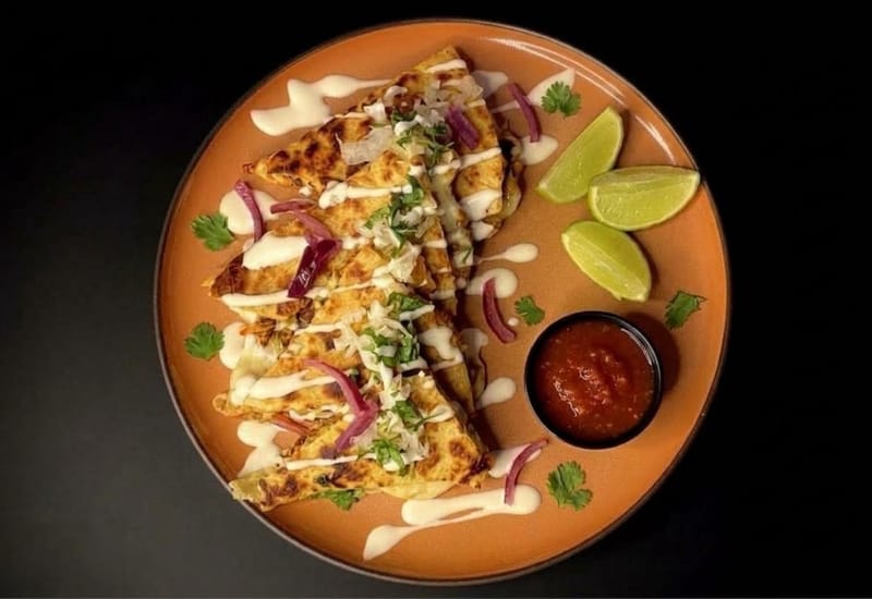 Quesadilla cochinita